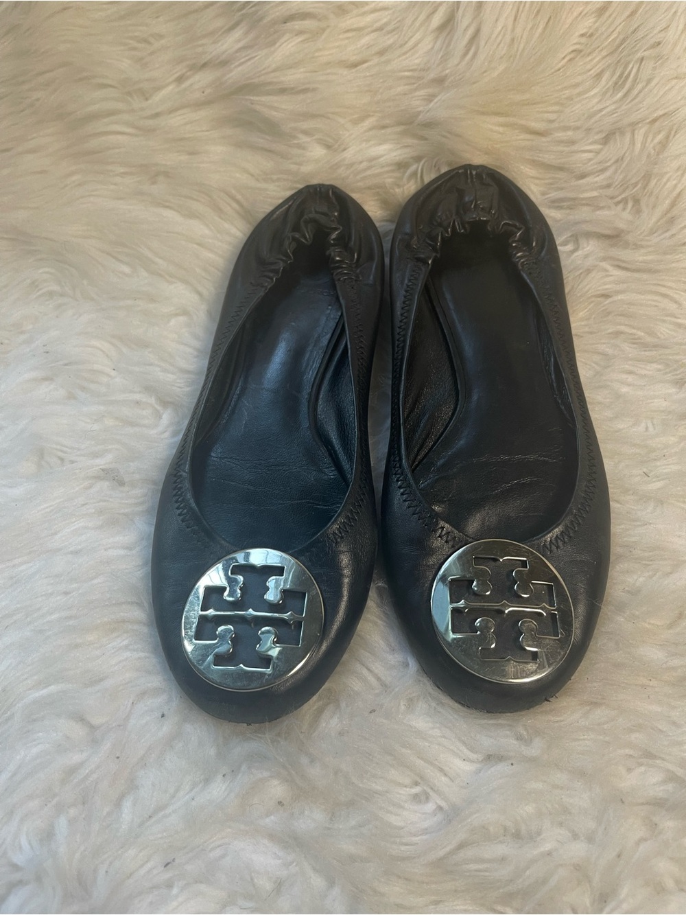 Tory Burch Black Leather Logo Ballet Flats with Silver Medallion SZ8.5M